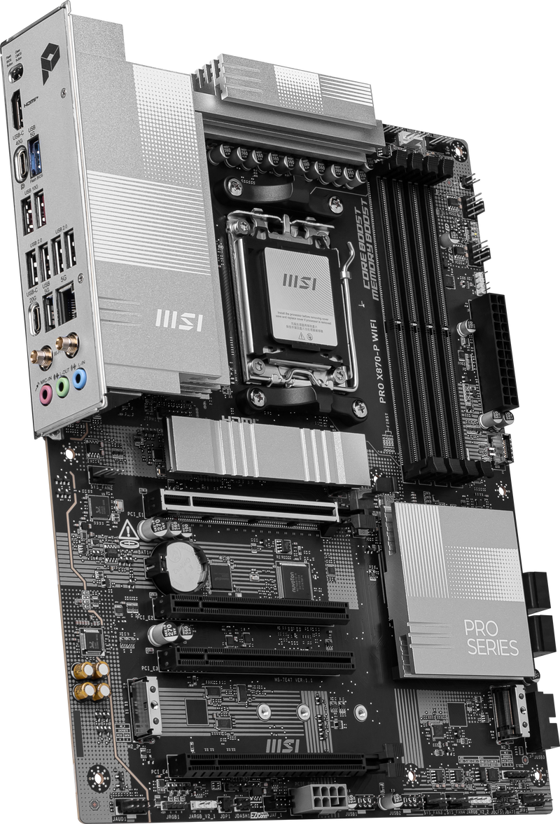 MSI Pro X870-P WiFi hovedkort installert i PC-kabinett