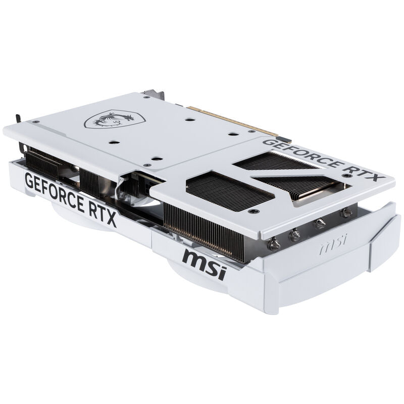 Nærbilde av MSI RTX 5070 Ventus 2X OC White kjølesystem