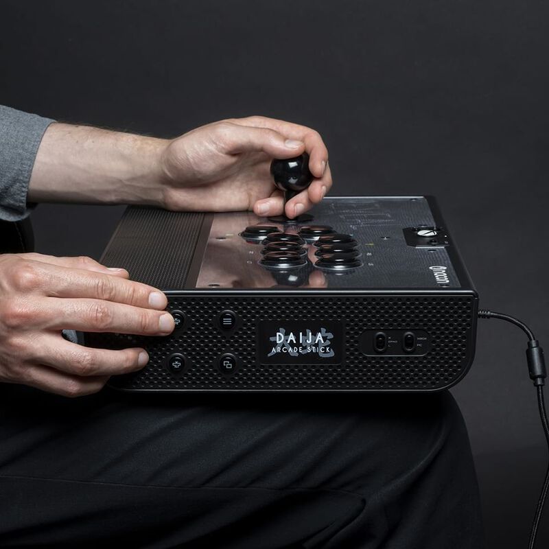 NACON Daija Arcade Stick kontroller Xbox/PC SANWA bakside