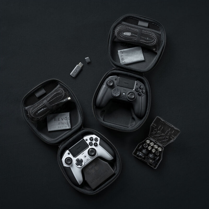 NACON Revolution 5 Pro PS5 kontroller trådløs hvit i bruk