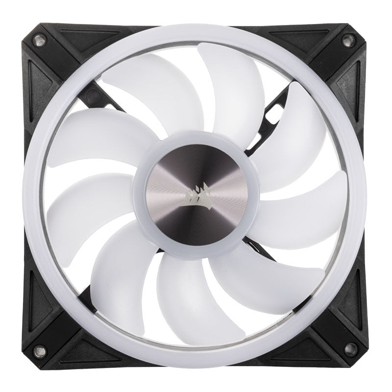 Nærbilde av Corsair iCUE QL140 RGB PWM vifte 2-pack rotor