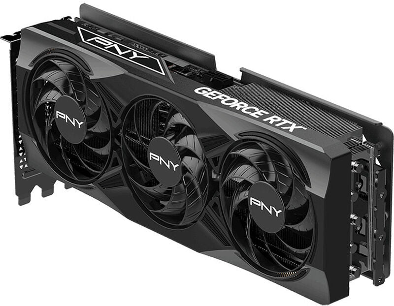 Nærbilde av kjølesystem på PNY GeForce RTX 5070 Ti OC Edition grafikkort