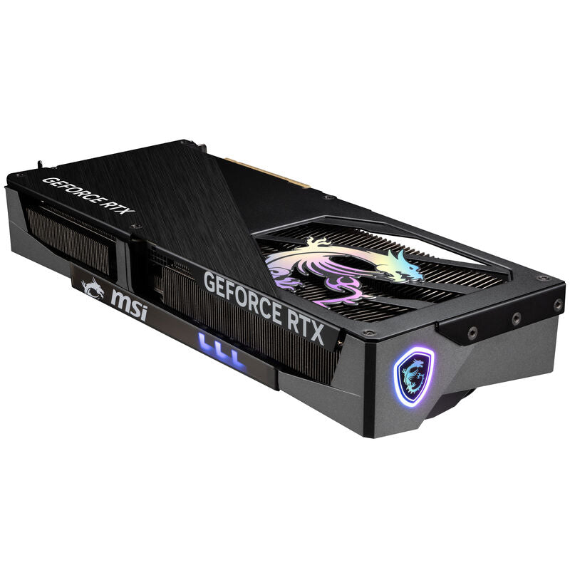 Nærbilde av kjølevifter på MSI GeForce RTX 5070 Gaming Trio OC grafikkort