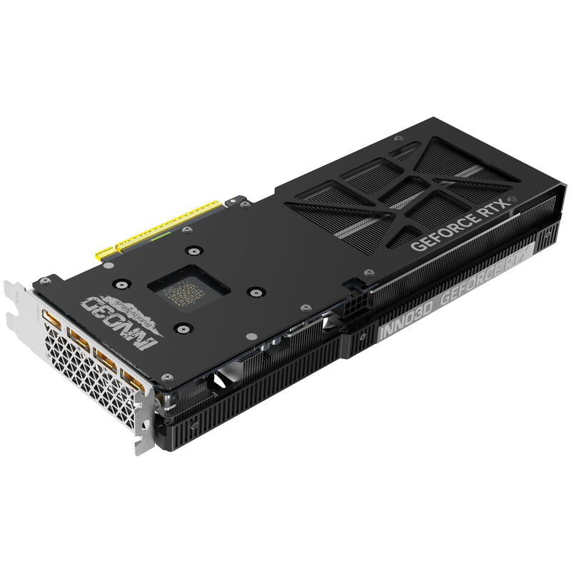 Nærbilde av vifte på INNO3D GeForce RTX 5060 Ti X3 OC grafikkort