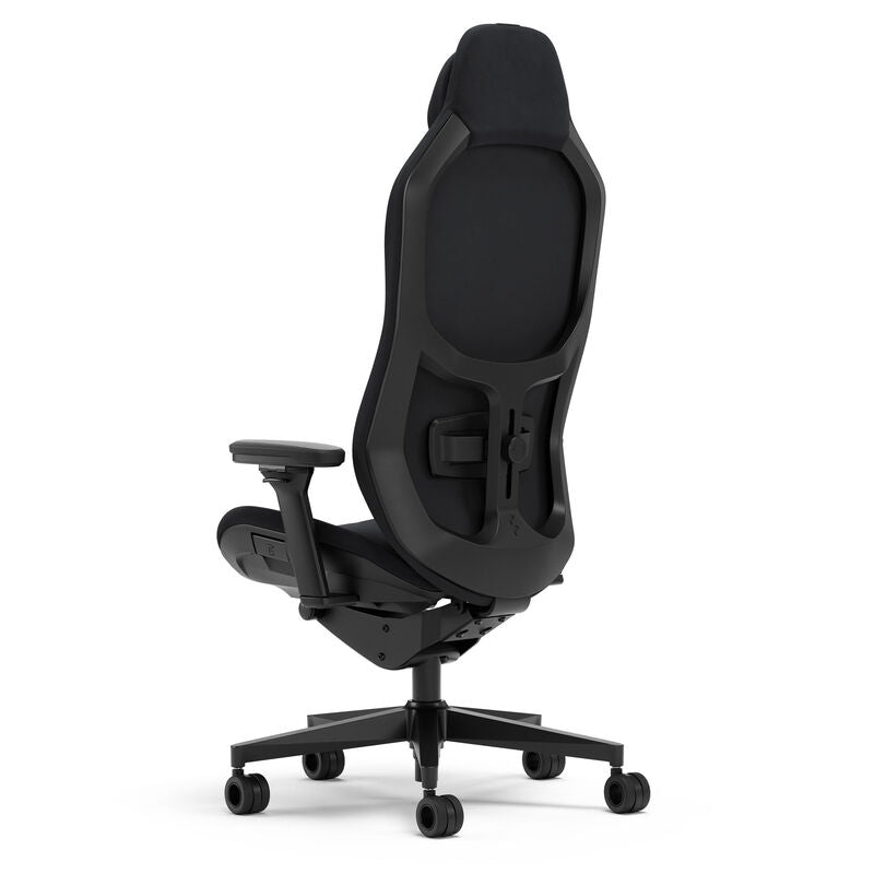 Nærbilde av justerbare armlener på Fractal Design Refine Alcantara gamingstol svart