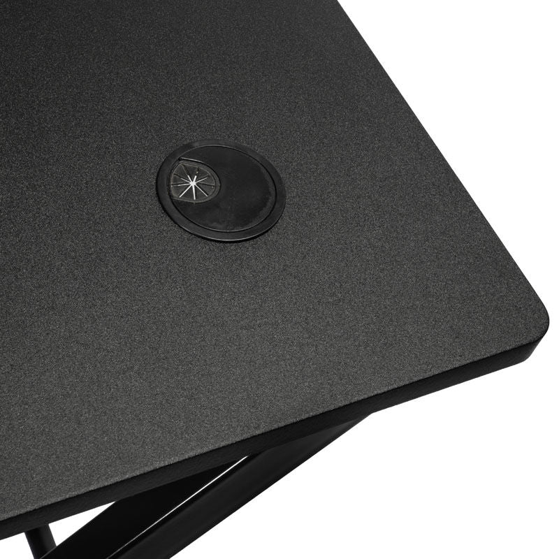 Sideprofil av Nitro Concepts D12 gamingpult svart