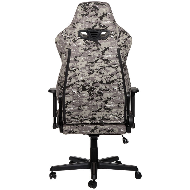 Nitro Concepts S300 gamingstol Urban Camo nærbilde av armstøtte