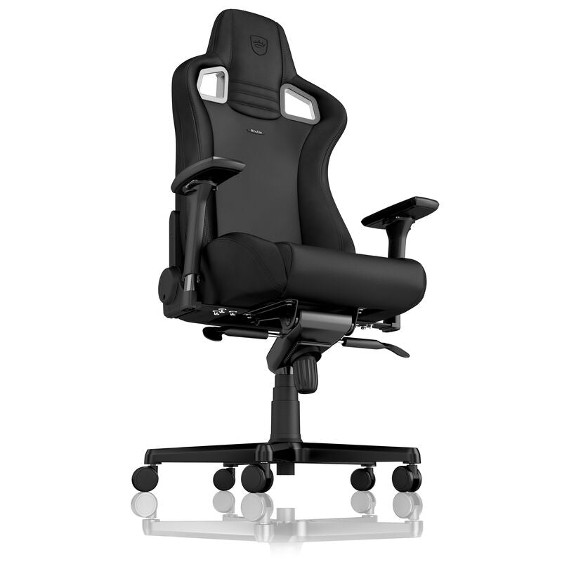 noblechairs EPIC Black Edition montert i spilloppsett