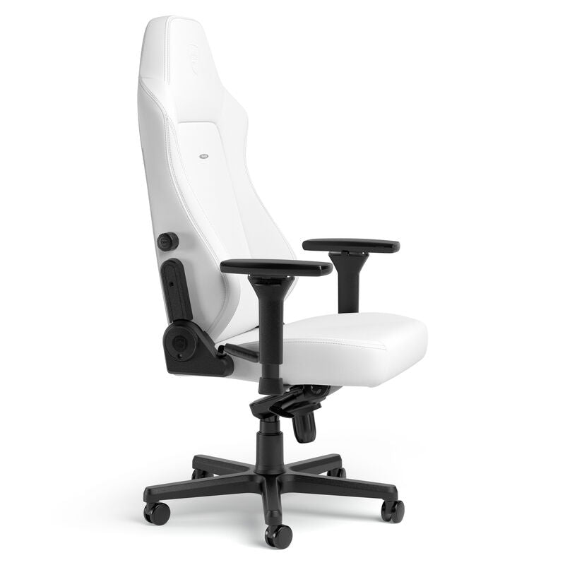 montert noblechairs HERO gamingstol White Edition i spillrom