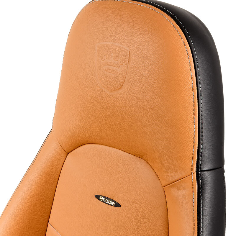 montert noblechairs ICON gamingstol ekte skinn cognac/svart 4D i spillrom