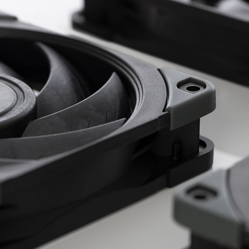 Noctua NF-A12x25 PWM chromax.black.swap vifte 120 mm montert i PC