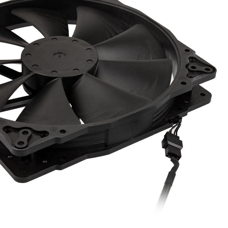 Detalj av rotorbladene på Noctua NF-A20 PWM chromax.black.swap vifte 200 mm svart