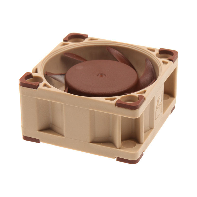 Detalj av Noctua NF-A4x20 5V PWM vifte blad