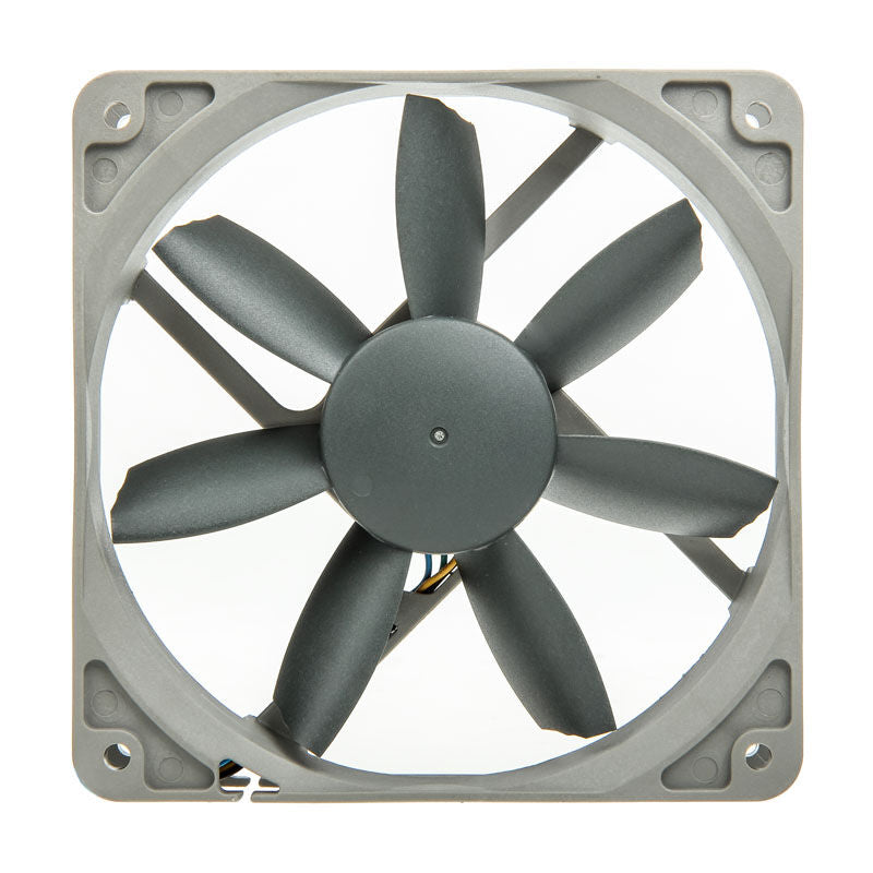 Detalj av Noctua NF-S12B redux-700 vifte 120 mm rotor