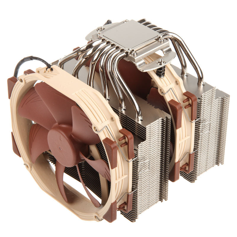 Noctua NH-D15 CPU-kjøler dobbelttårn nærbilde av heatpipes