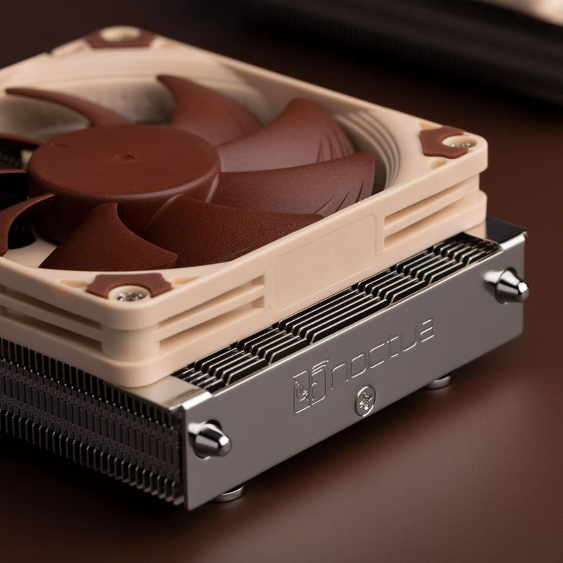 Montert Noctua NH-L9a-AM5 Low Profile CPU-kjoler i PC