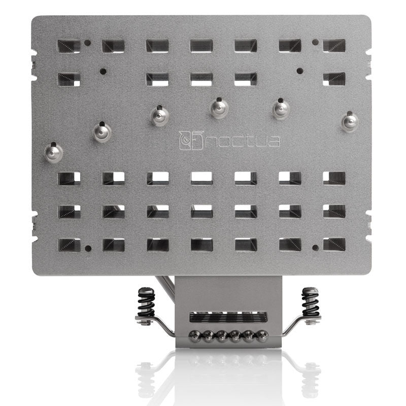 Nærbilde av Noctua NH-P1 passiv CPU-kjøler heatpipes