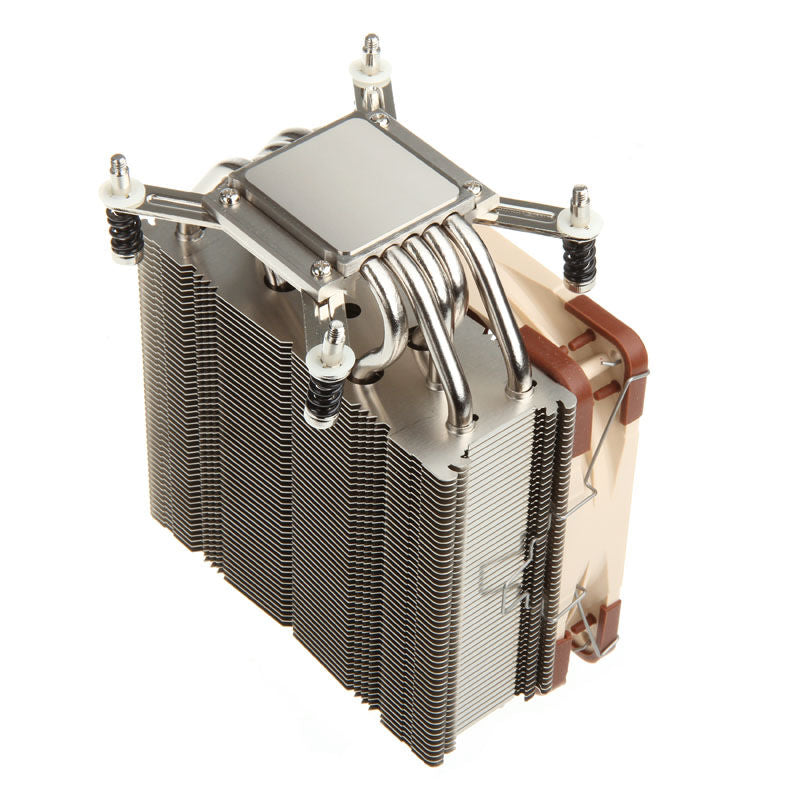 Nærbilde av vifte på Noctua NH-U12DXi4 CPU-kjøler