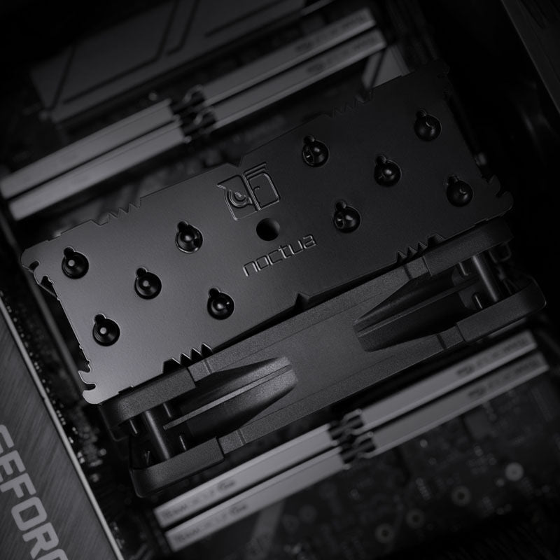 Noctua NH-U12S chromax.black montert i PC
