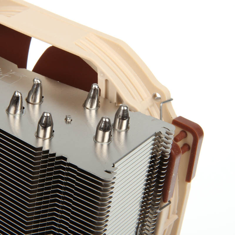 Noctua NH-U14S CPU-kjøler sett fra siden