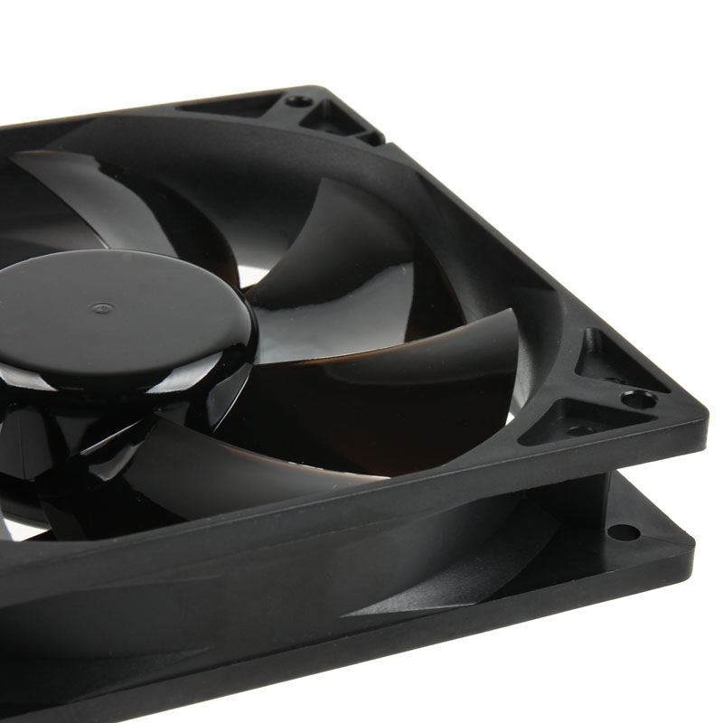 Detalj av Noiseblocker BlackSilent Pro PLPS vifte 120 mm PWM stillegående