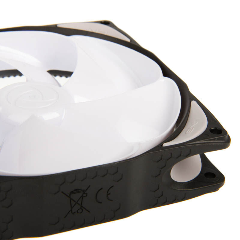 Noiseblocker NB-eLoop B12-PS PWM vifte 120 mm detalj av vifteblader
