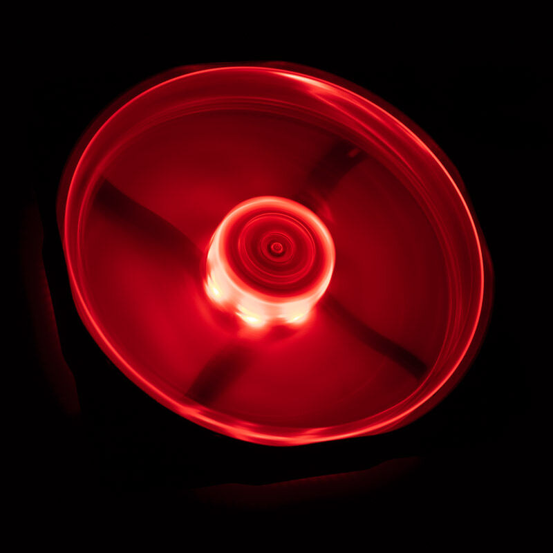 Nærbilde av digital RGB-LED på Noiseblocker NB-eLoop X B12-PS