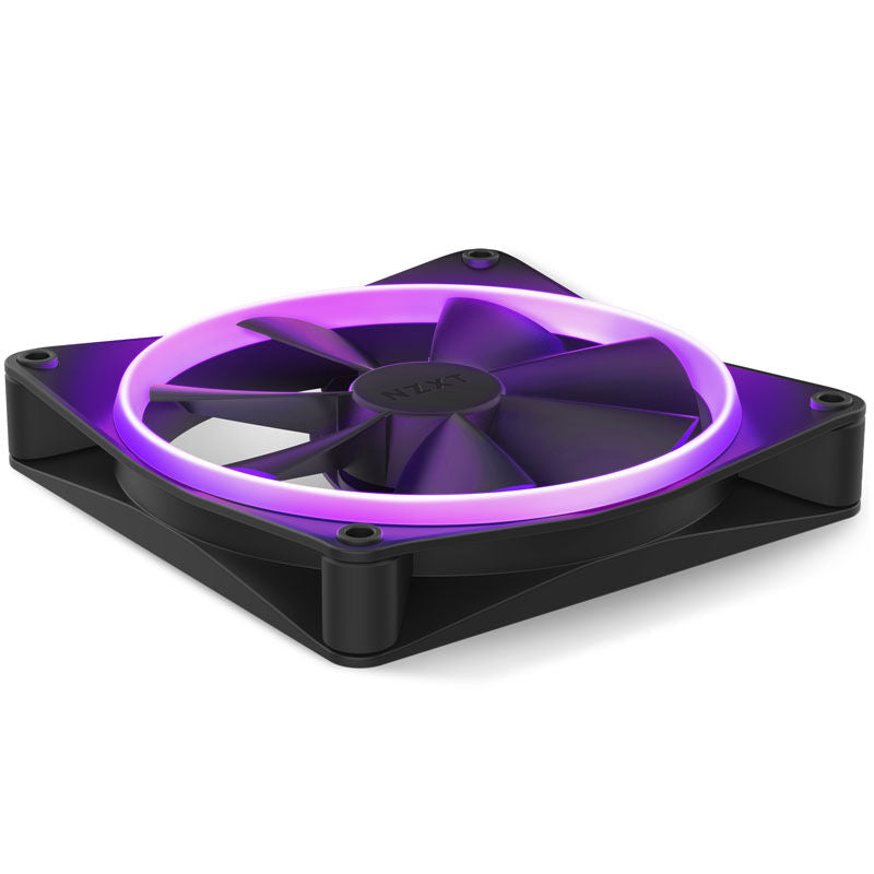 NZXT F140 PWM vifte 140 mm RGB svart montert i PC-kabinett