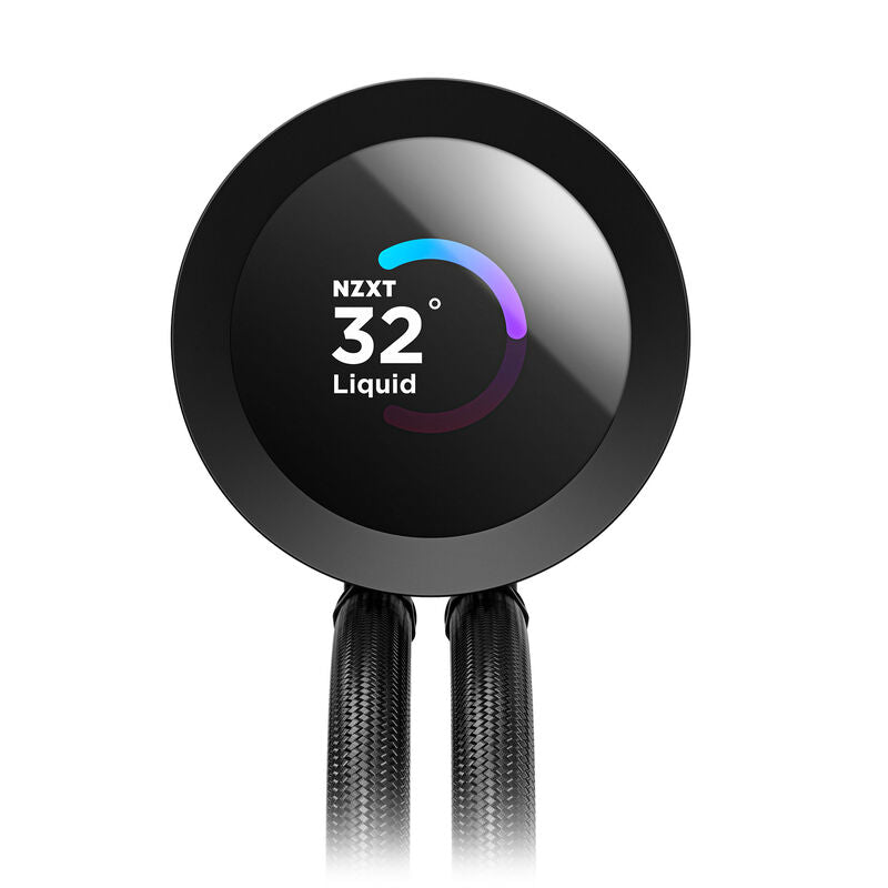 Nærbilde av radiator og slanger på NZXT Kraken Plus 360 AIO vannkjøling