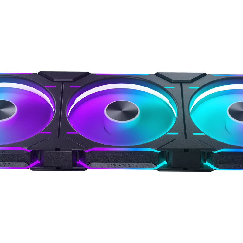 Nærbilde av RGB-belysning på Phanteks D30 Reverse Airflow D-RGB vifte 140 mm PWM svart
