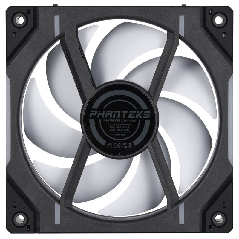 Nærbilde av PHANTEKS D30 Reverse Airflow D-RGB viftes tilkoblinger