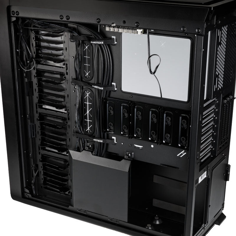 PHANTEKS Enthoo 719 kabinett og frontpanel I/O-porter