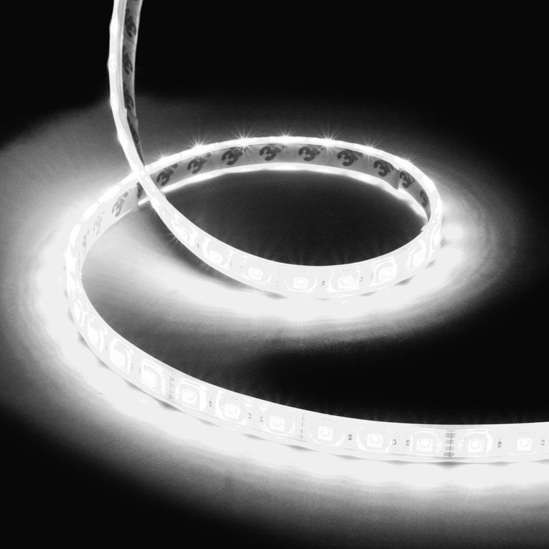 Nærbilde av PHANTEKS Multicolor LED-stripe 1 m RGB-belysning