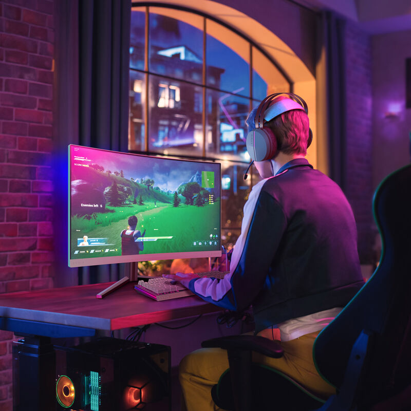 Philips Evnia 27M2C5201L 27" curved gamingskjerm med neigbar stand