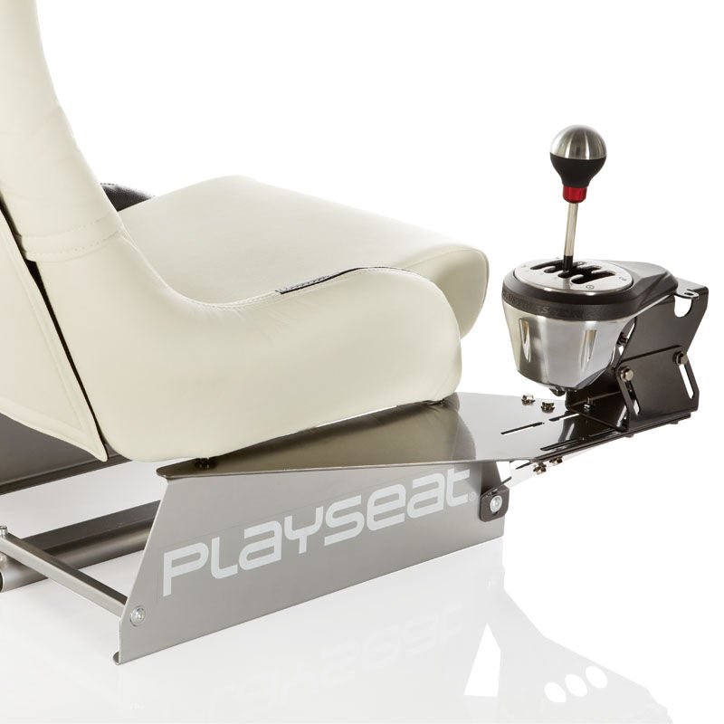 Playseat Pro girholdermontering montert på gamingstol