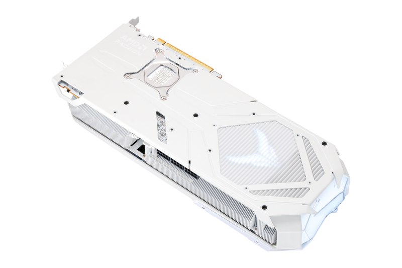 Visning av kjøleribber på PowerColor Red Devil Spectral White RX 9070 XT