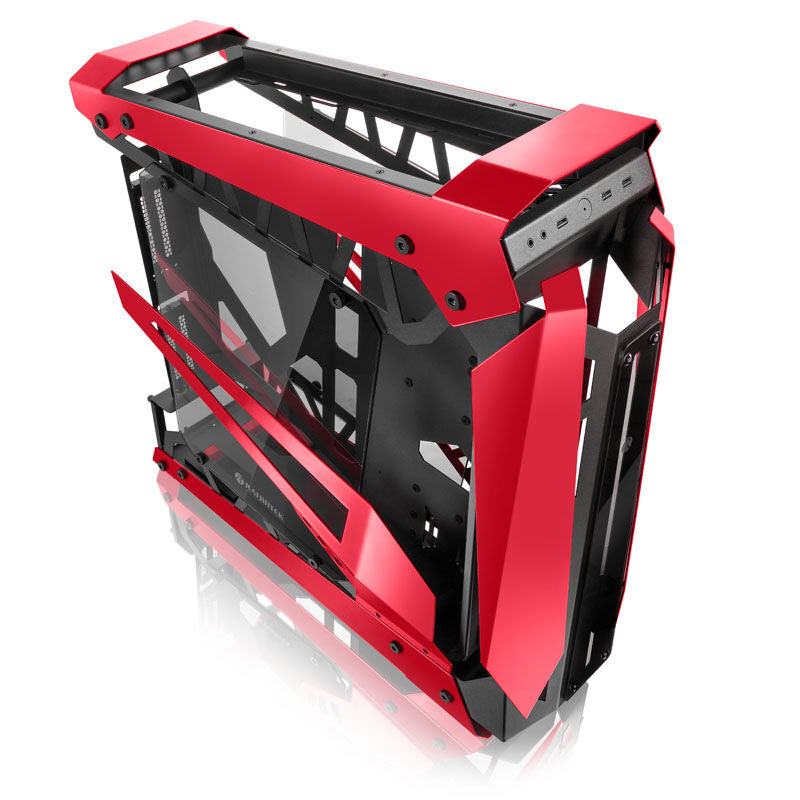 Raijintek NYX PRO showcase kabinett bakside med tilkoblinger