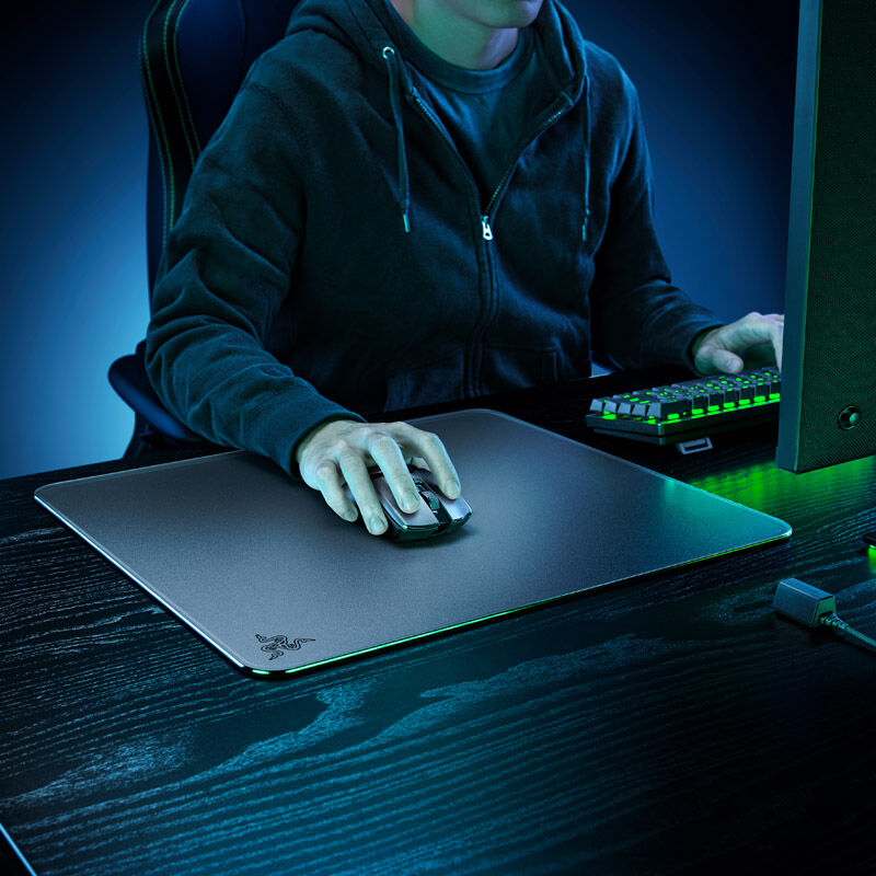 Detalj av Razer Atlas musematte herdet glass 450x400 mm svart overflate