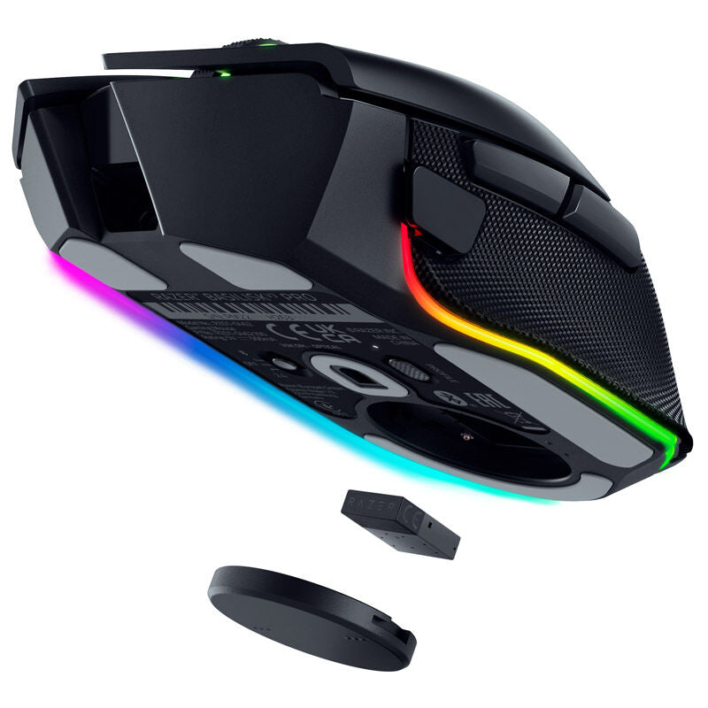 Razer Basilisk V3 Pro gamingmus 30K DPI RGB svart montert på musematte