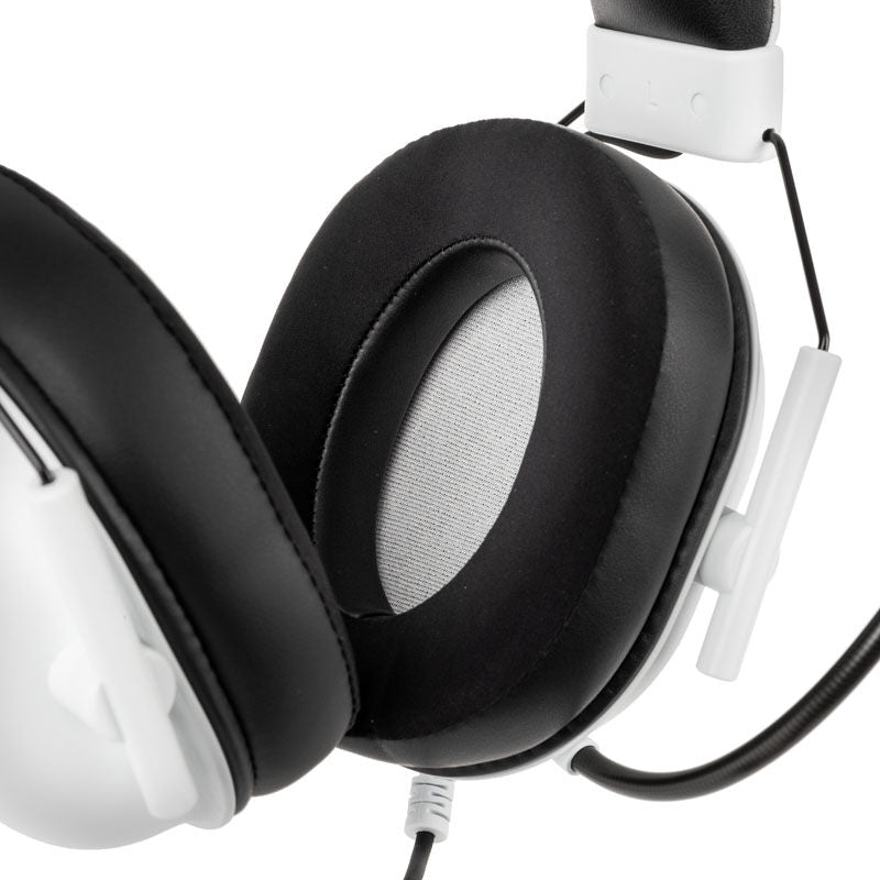 Kontroller på kabelen til Razer BlackShark V2 X gamingheadset kablet hvit