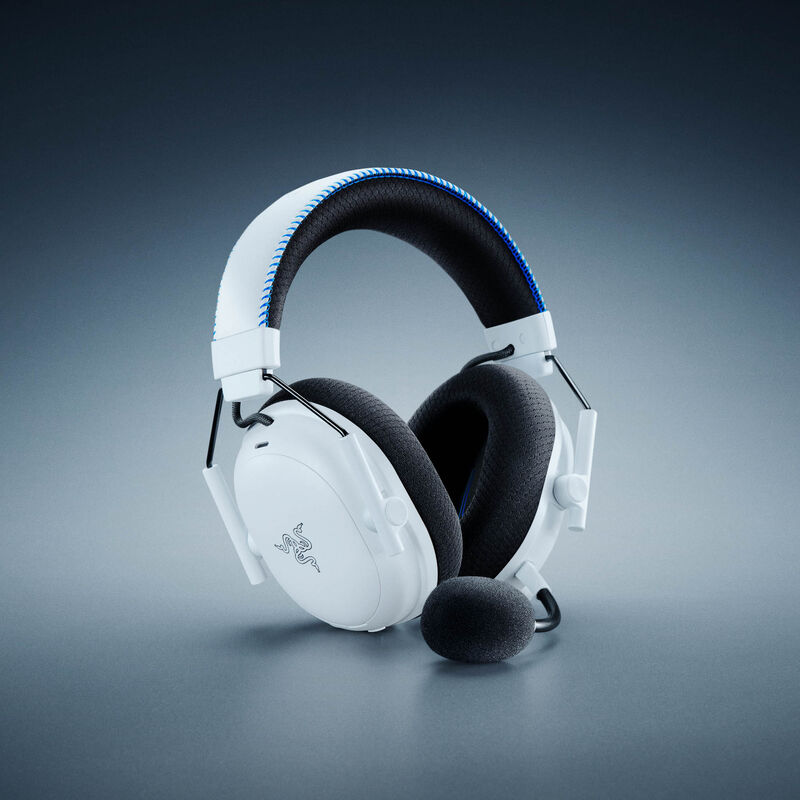Razer BlackShark V3 Pro trådløst gamingheadset for PlayStation hvit pakket i eske