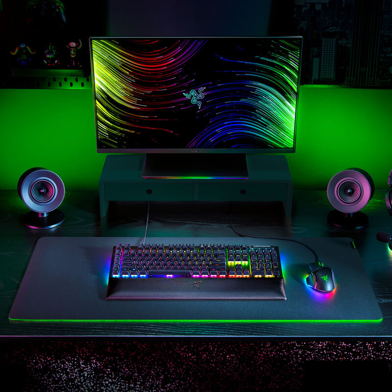 Razer BlackWidow V4 gamingtastatur mekanisk Yellow Switch RGB svart tastatur sideprofil