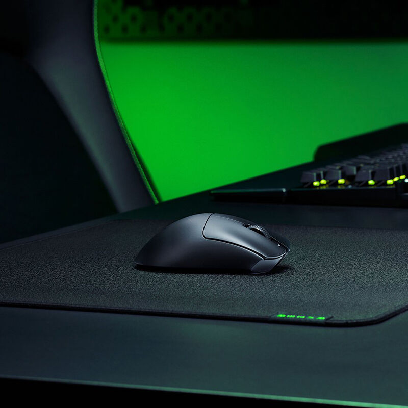 Razer DeathAdder V3 Hyperspeed trådløs gamingmus med USB-dongle