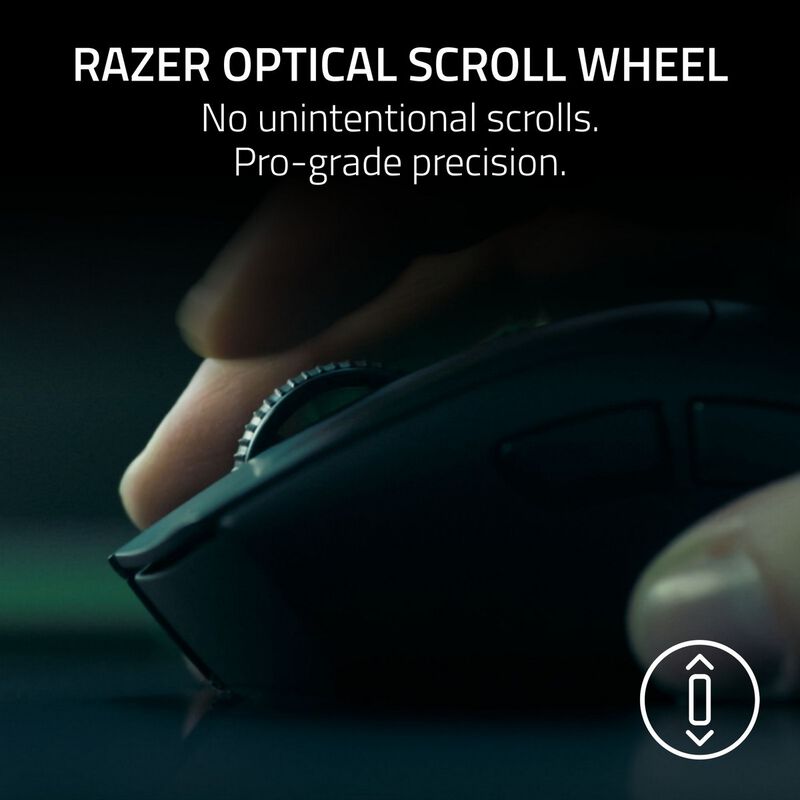 Razer DeathAdder V4 Pro trådløs gamingmus hvit montert på bord