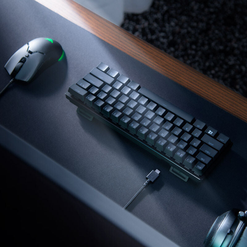 Razer Huntsman Mini 60 % gamingtastatur Clicky Purple Optical svart RGB-belysning detalj