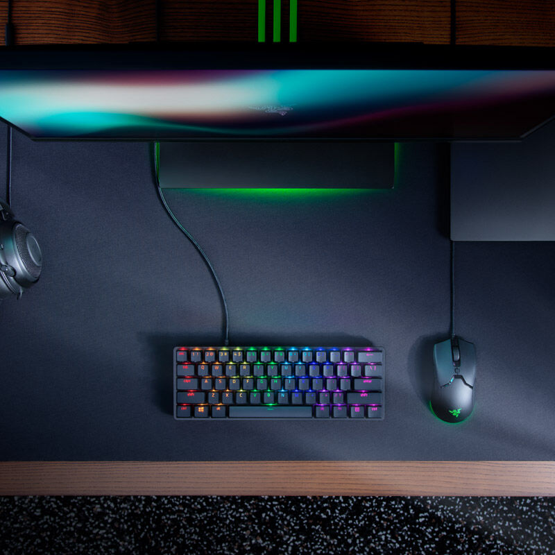 Razer Huntsman Mini 60 % gamingtastatur Clicky Purple Optical svart sideprofil