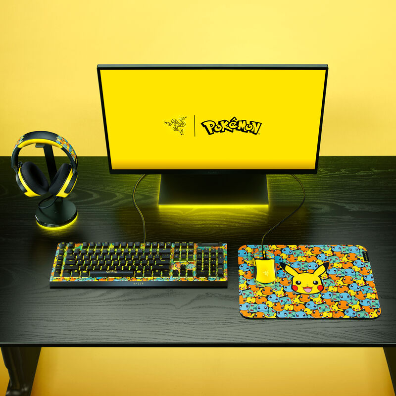 Razer Kraken V4 X gamingheadset kablet Chroma montert på hode