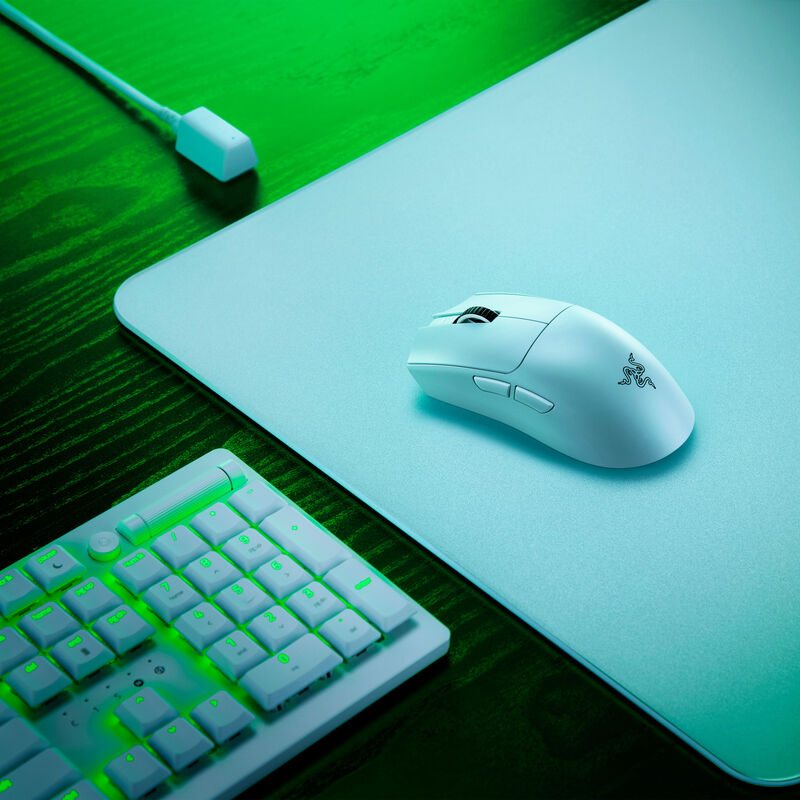 Razer Viper V3 Pro trådløs gamingmus hvit bakside