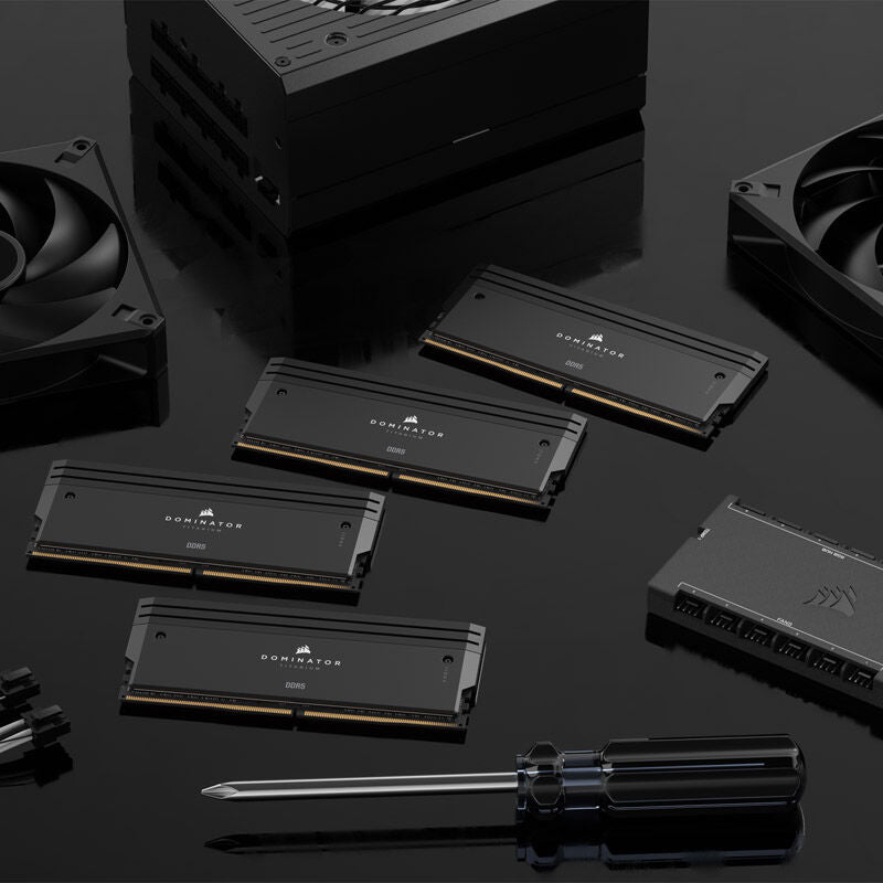 Corsair Dominator Titanium DDR5-7200 CL34 RAM 32 GB svart RGB-effekter