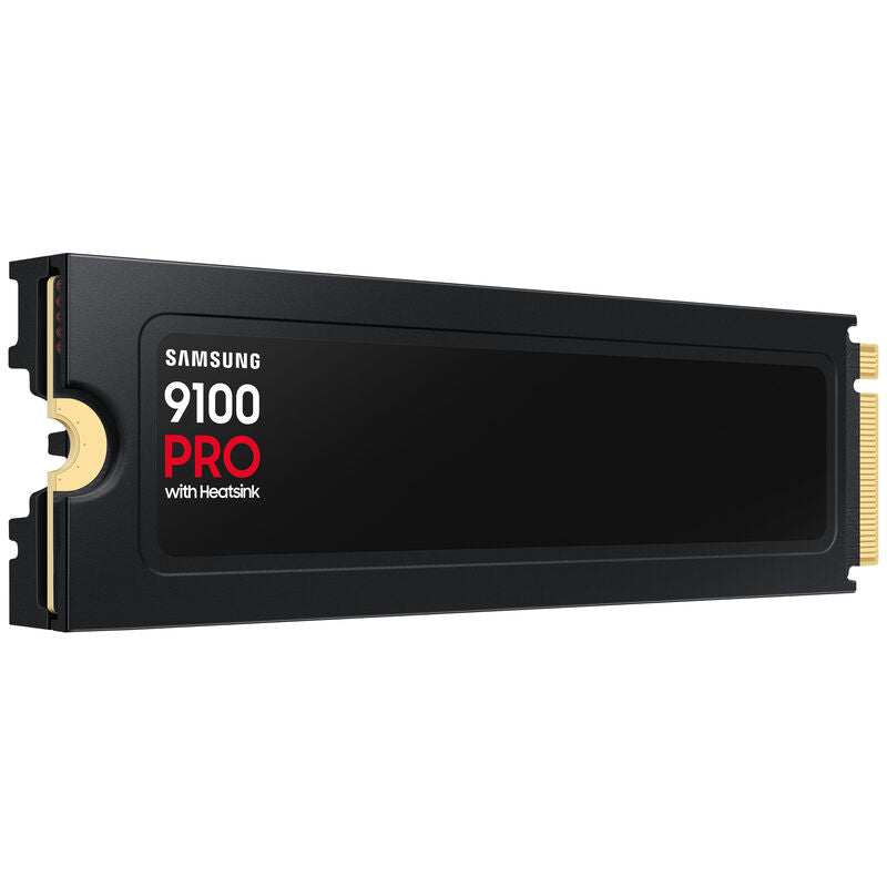 Nærbilde av Samsung 9100 PRO NVMe SSD 4 TB PCIe 5.0 M.2 kontakt